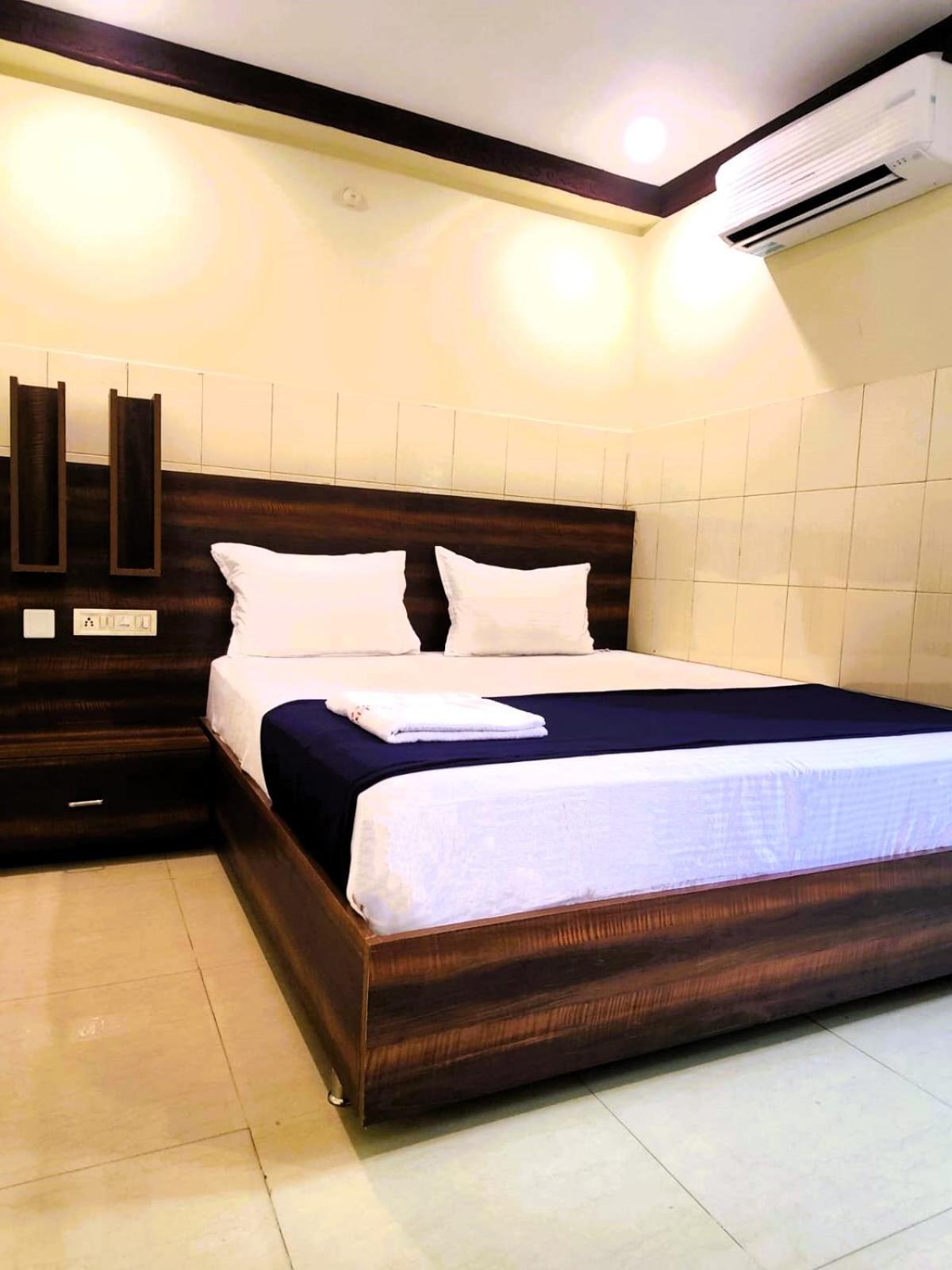 The Livin Residency Hotel Visakhapatnam Exterior foto